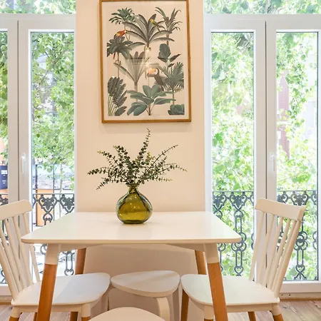 Апартаменты The Count Charm