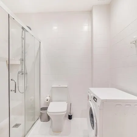 The Count Charm Daire *